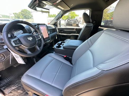 New 2026 RAM 3500 Tradesman AWD/4WD image 9