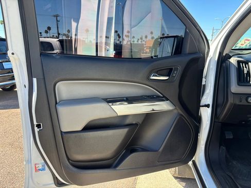 Used 2018 Chevrolet Colorado LT RWD image 9