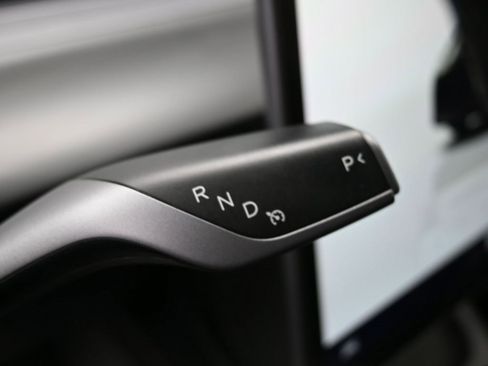 Used 2023 Tesla Model Y Long Range image 18