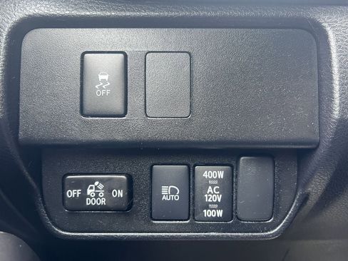 Used 2023 Toyota Tacoma TRD Off-Road AWD/4WD image 25