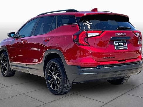 Used 2022 GMC Terrain SLE w/ Driver Convenience Package FWD image 11