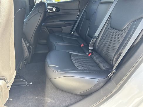 New 2026 Jeep Compass Latitude w/ Quick Order Package 29K image 10