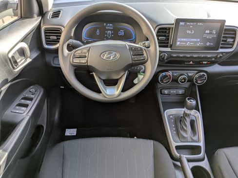 New 2026 Hyundai Venue SE image 18