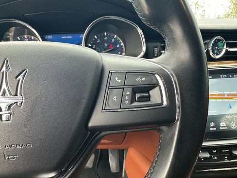 Used 2018 Maserati Quattroporte S image 19