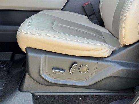 Used 2022 Ford Expedition Max Limited AWD/4WD image 19