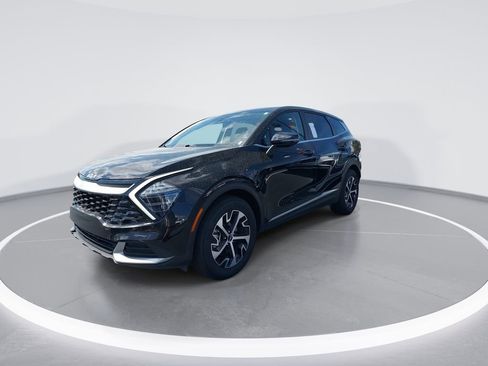 Used 2025 Kia Sportage EX image 4