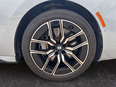 Certified 2023 BMW 760i xDrive image 28