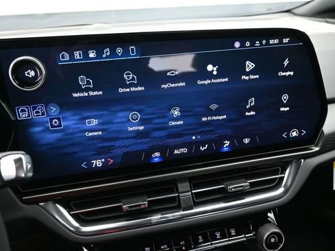 New 2026 Chevrolet Equinox EV LT image 29