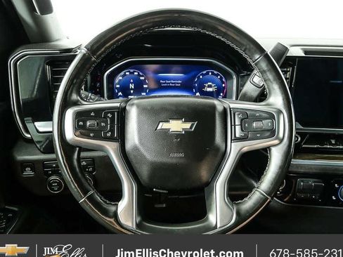 Used 2024 Chevrolet Silverado 2500 LT AWD/4WD image 9