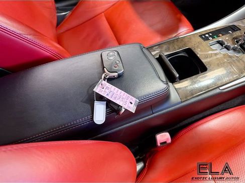 Used 2014 Lexus IS 250C w/ Luxury Package image 34