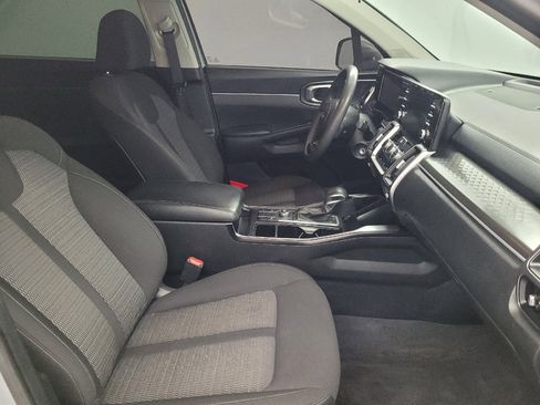 Used 2022 Kia Sorento LX FWD image 21