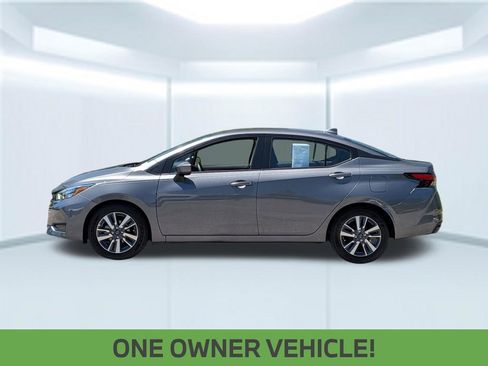 Used 2025 Nissan Versa SV FWD image 2