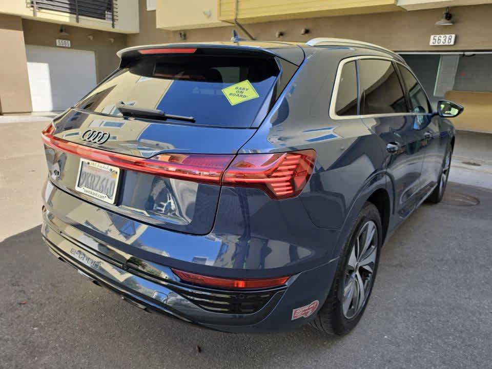 Used 2024 Audi Q8 e-tron Premium Plus AWD/4WD image 4