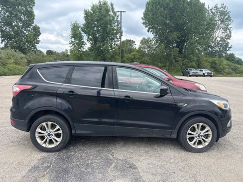 Used 2017 Ford Escape SE AWD/4WD image 2