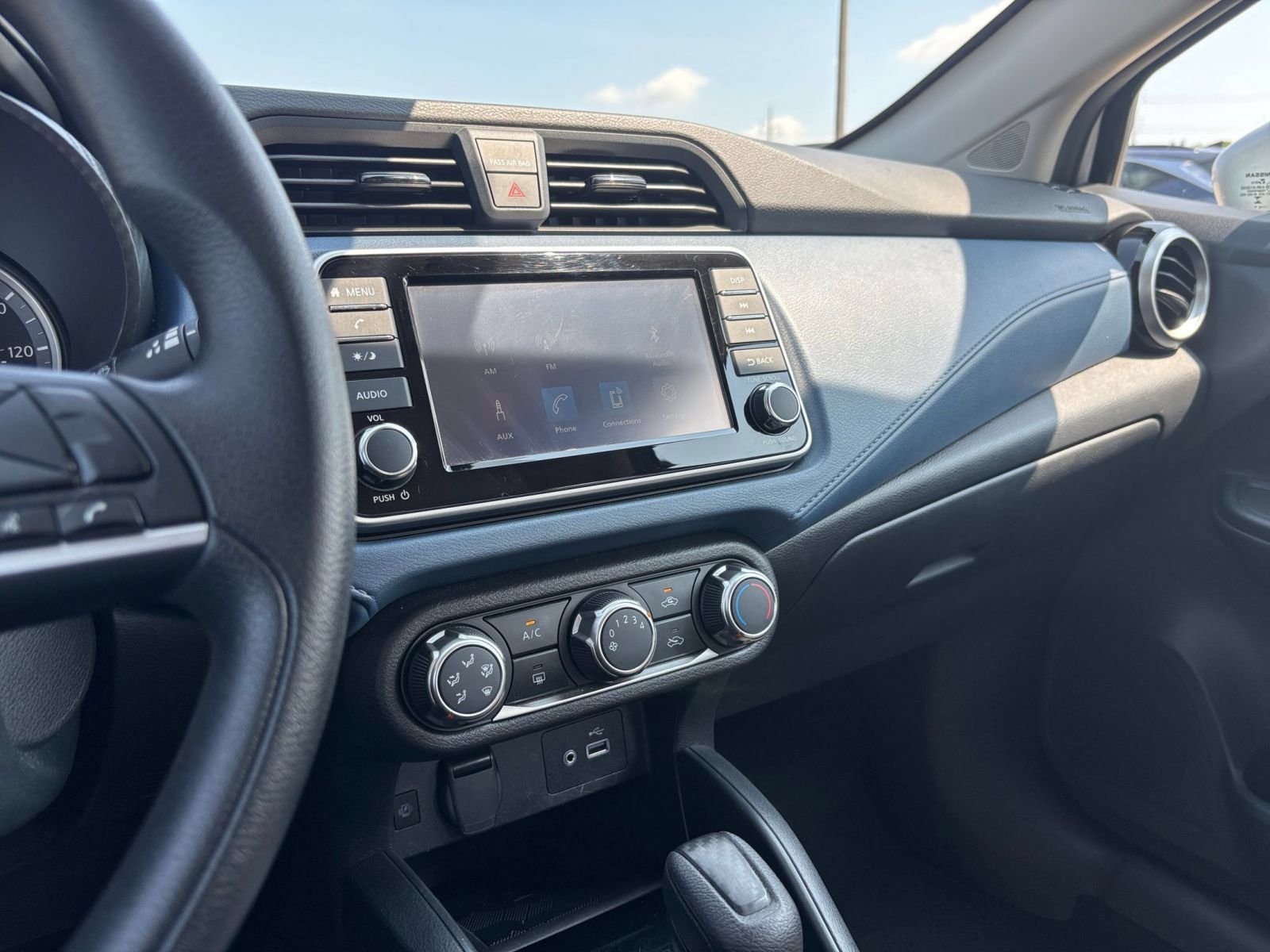 Used 2025 Nissan Versa SV FWD image 16
