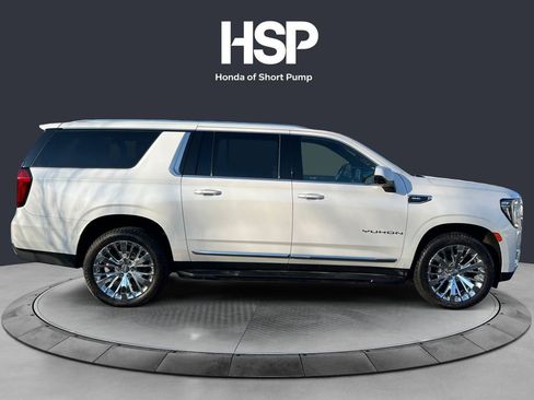 Used 2022 GMC Yukon XL SLT w/ SLT Premium Package image 6