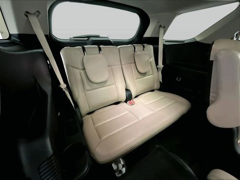 Used 2020 Ford Explorer XLT w/ Equipment Group 202A image 27