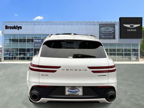 Used 2025 Genesis GV70 3.5T Sport w/ Sport Advanced Package image 5