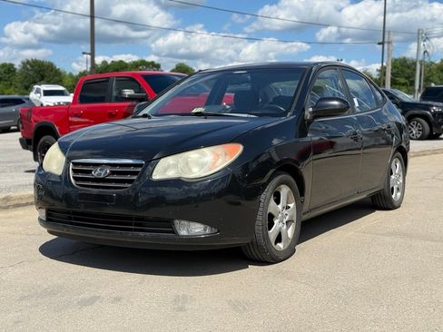 Used 2009 Hyundai Elantra SE FWD image 2