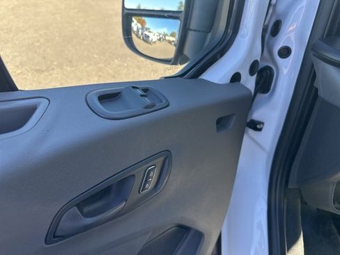 New 2025 Ford Transit 250 148 Medium Roof Extended AWD image 17