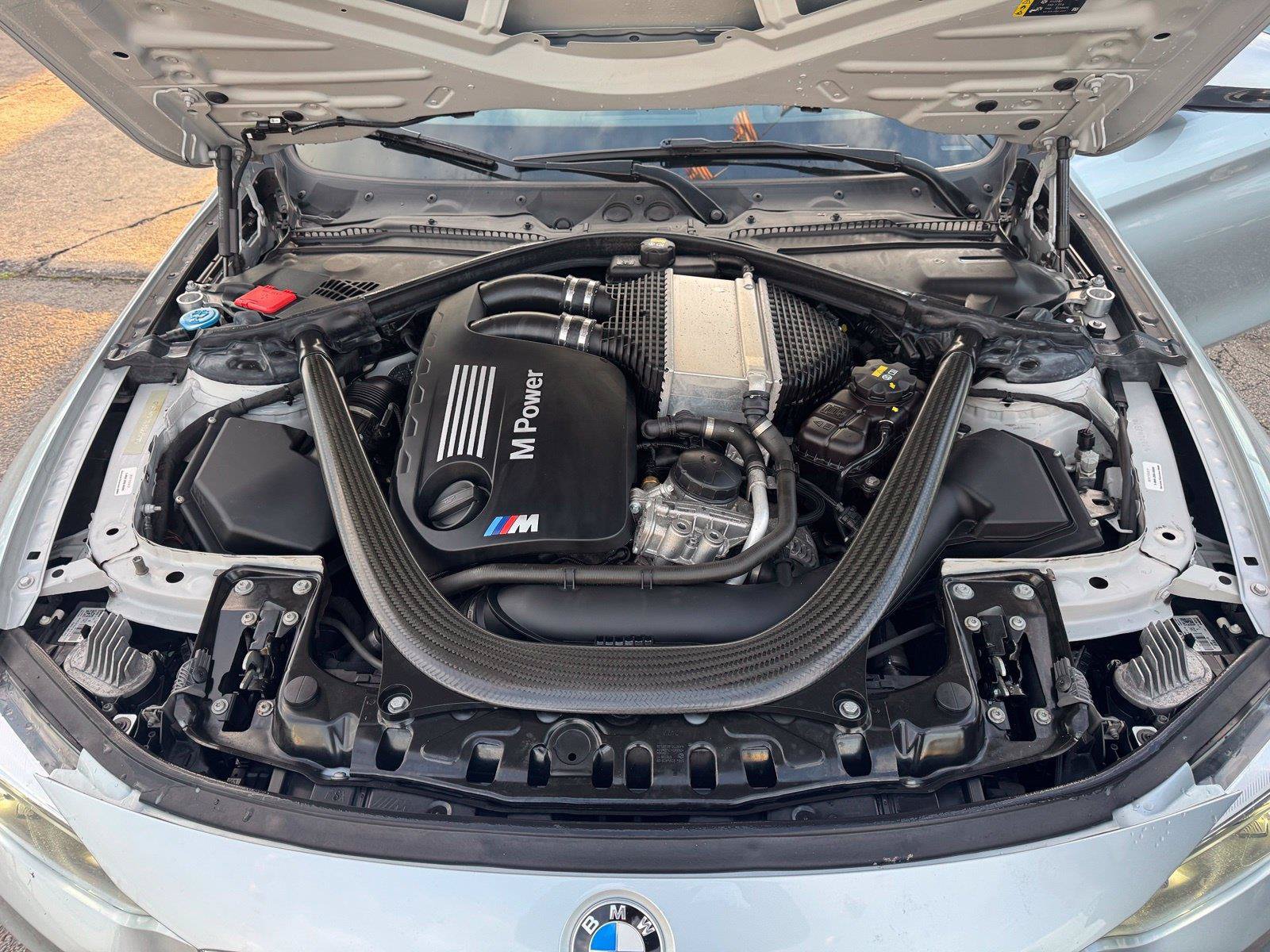 Used 2018 BMW M4 Convertible RWD image 18