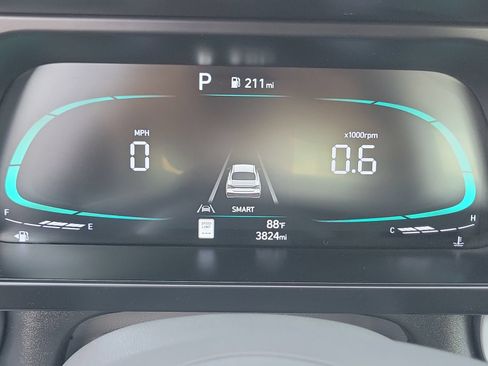 Certified 2025 Hyundai Elantra Sport FWD image 10