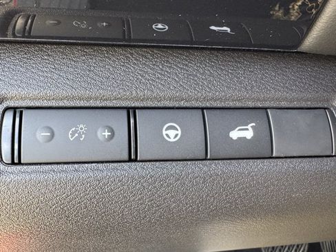 New 2026 Nissan Pathfinder SV w/ Cargo Package AWD/4WD image 7