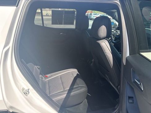 Used 2026 Chevrolet Equinox LT w/ Convenience Package II image 22