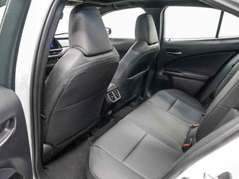 Used 2024 Lexus UX 250h FWD image 19