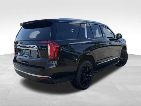 Used 2023 GMC Yukon SLT w/ SLT Luxury Package AWD/4WD image 5