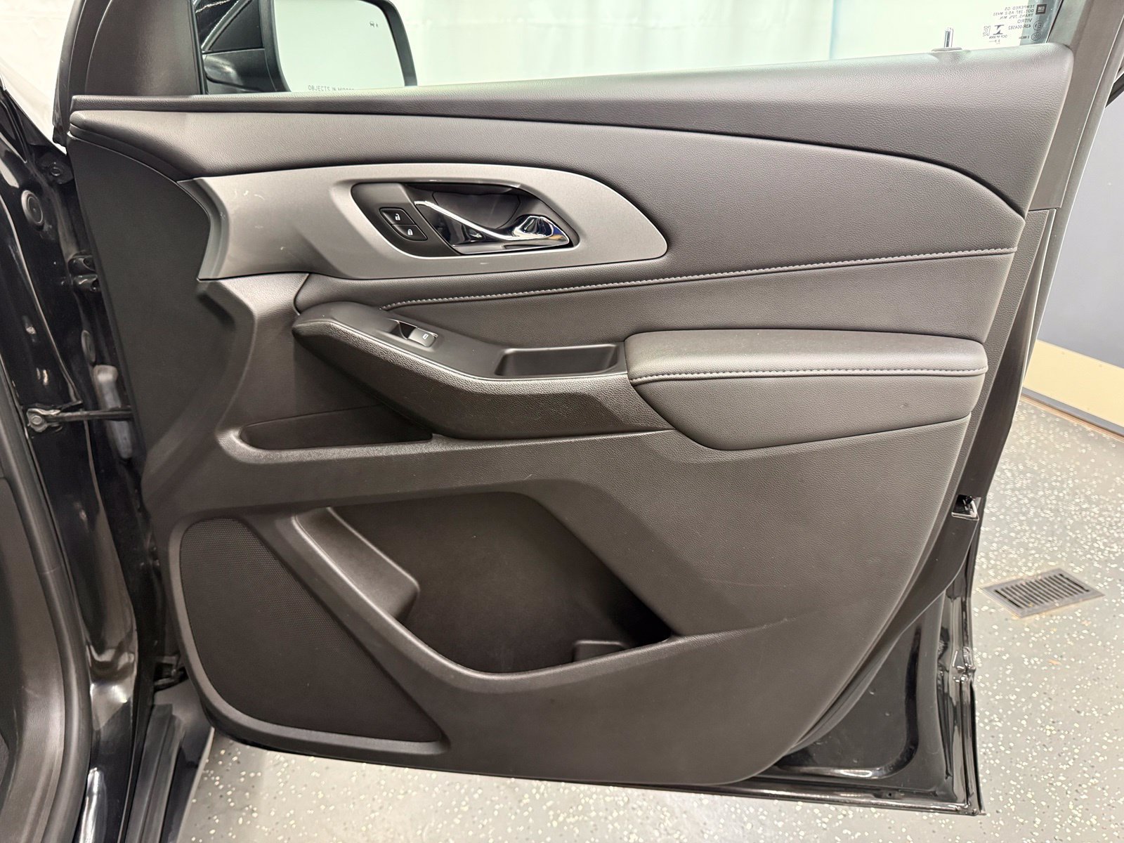 Used 2023 Chevrolet Traverse LT w/ LPO, Floor Liner Package AWD/4WD image 7