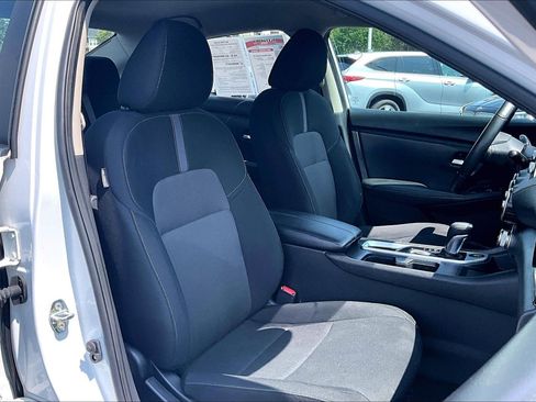 Used 2023 Nissan Sentra SV w/ All-Weather Package FWD image 7