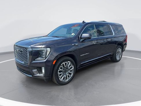 Certified 2023 GMC Yukon XL Denali Ultimate AWD/4WD image 9