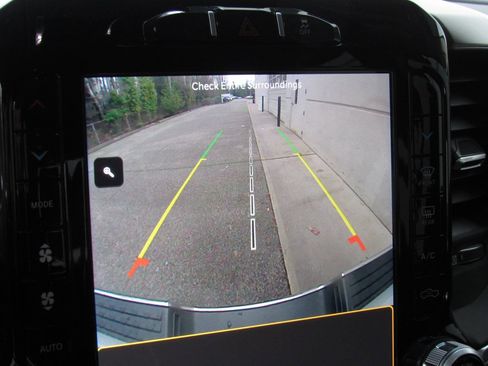 Used 2022 RAM 2500 Laramie image 36