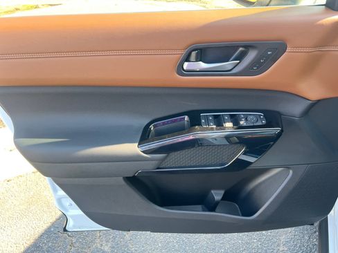 New 2026 Nissan Pathfinder Platinum image 20