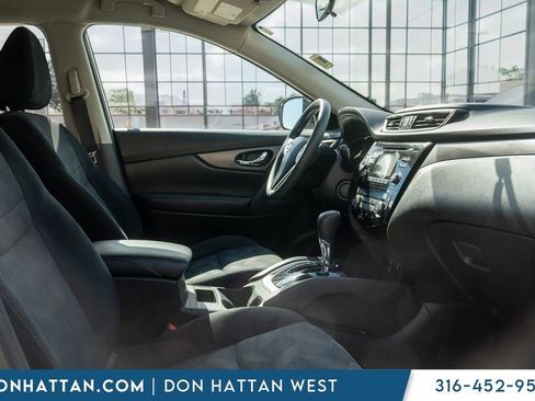 Used 2014 Nissan Rogue SV FWD image 22
