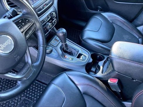 Used 2021 Jeep Cherokee Trailhawk w/ Trailer Tow Group image 14