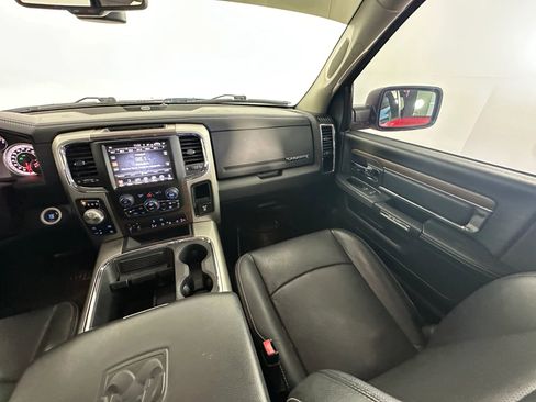 Used 2016 RAM 1500 Laramie w/ Convenience Group AWD/4WD image 10