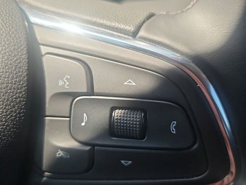 Used 2025 Buick Encore GX Sport Touring w/ Advanced Technology Package AWD/4WD image 8