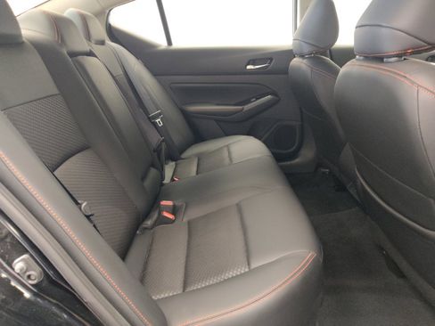 Used 2024 Nissan Altima 2.5 SR FWD image 19
