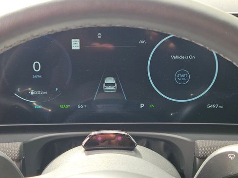 Used 2025 Hyundai Tucson Limited image 12