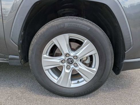 Used 2020 Toyota RAV4 XLE FWD image 7