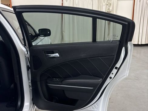 Used 2013 Dodge Charger R/T image 33