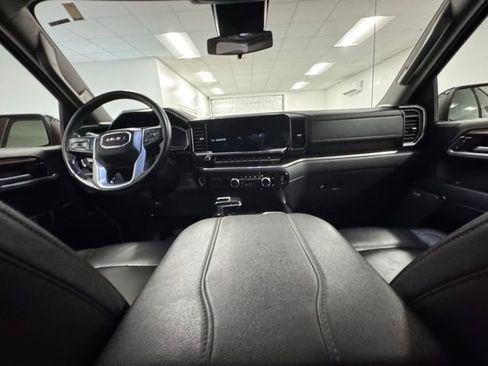 Used 2025 GMC Sierra 1500 Elevation w/ Elevation Premium Package image 11