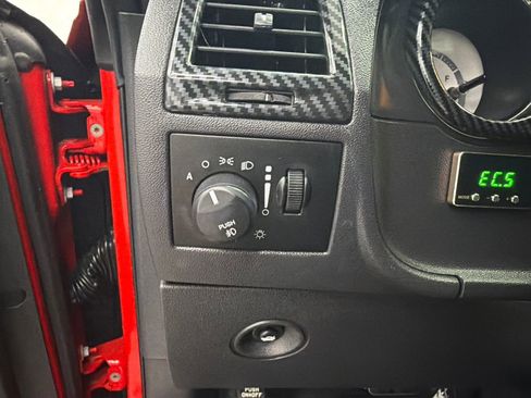 Used 2010 Dodge Challenger R/T RWD image 18