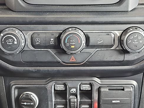 Used 2019 Jeep Wrangler Unlimited Sport S AWD/4WD image 25