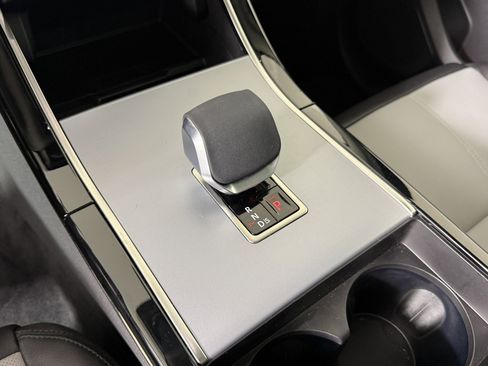 Used 2025 Land Rover Range Rover Velar S image 26