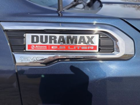 Used 2022 GMC Sierra 2500 SLT w/ SLT Convenience Package image 9