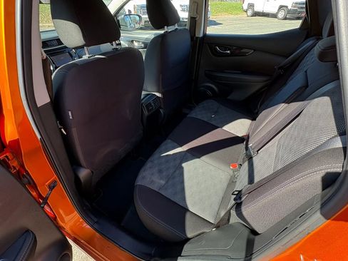 Used 2017 Nissan Rogue Sport SV w/ SV Premium Package image 25