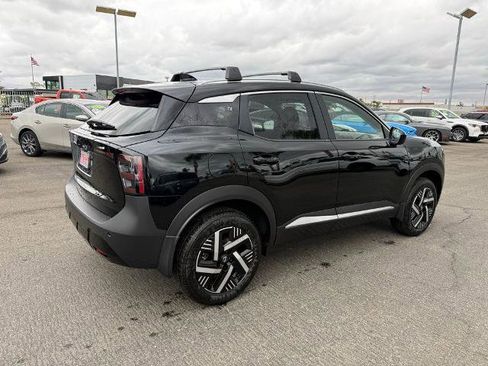 New 2026 Nissan Kicks SV w/ Charging Package FWD image 6